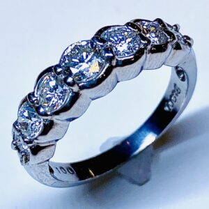 Pt900セブンストーンリング